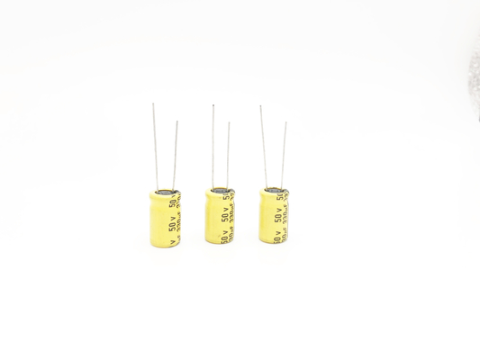 Tụ nhiệt độ cao 330UF50V Tụ điện loại dẫn hướng tâm 10x16mm