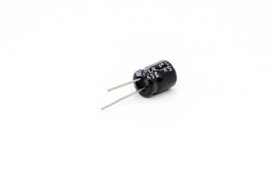 Tụ điện nhôm 47uf35v 6.3x7